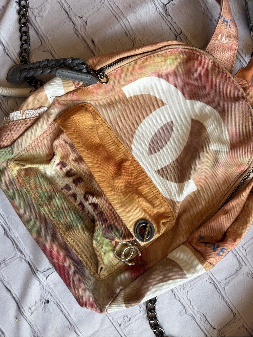 Chanel Graffiti Canvas Backpack
"31 Rue Cambon"  Rare Streetwear - Picture 6 of 16